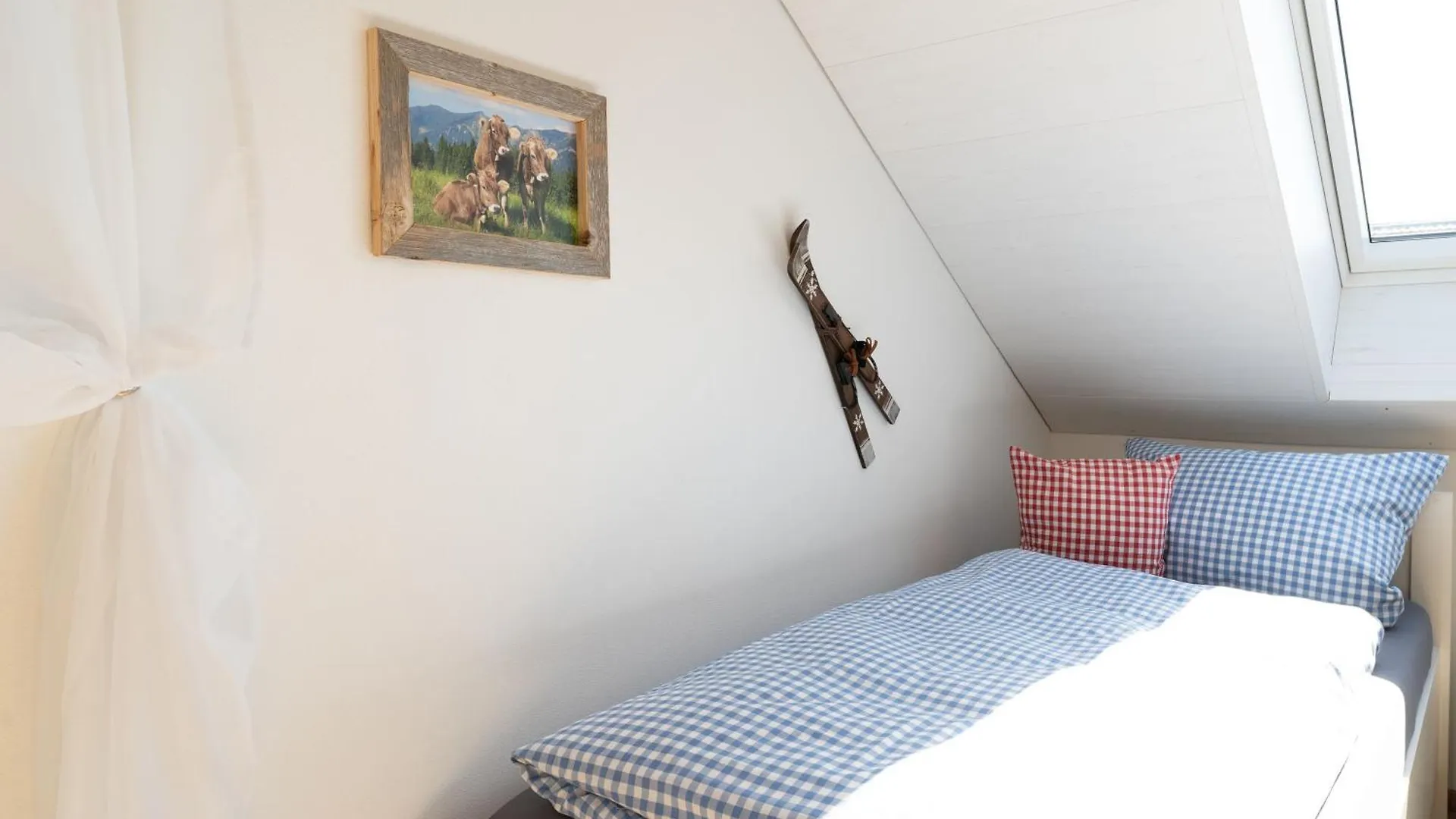 Apartmán Ferienwohnung Anemone - 4 Zimmer Mit Bergblick & Alpenflair Germaringen Německo